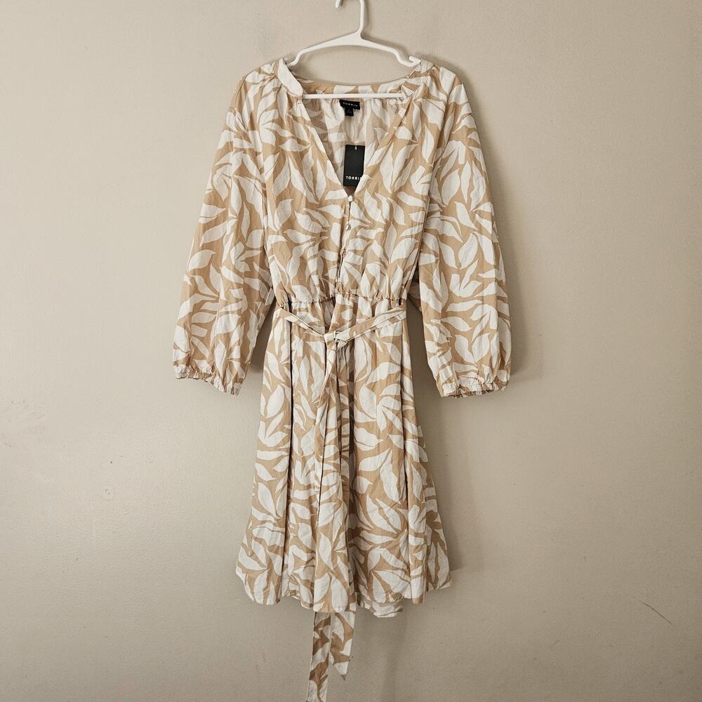 TORRID Graphic Leaves Whisper White Tan Peasant Skater Dress 2 2X New With Tags